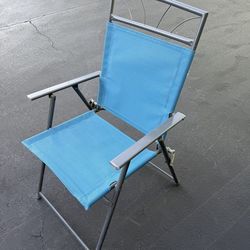 Folding lawn chairs