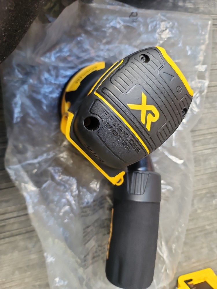 DEWALT 20VMAX XR BRUSHLESS RANDOM ORBIT PALM SANDER NEW (TOOL ONLY) PRICE IS FIRM