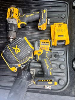 Drill set with sander