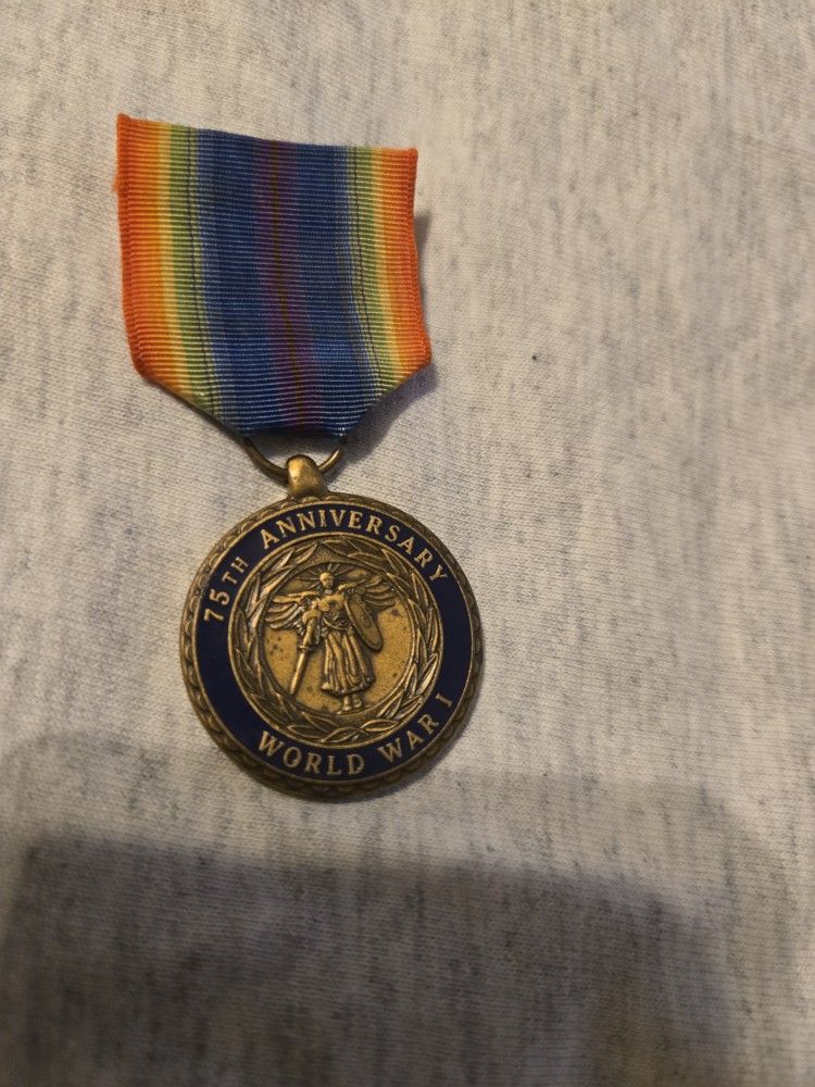 75th anniversary world war 1 1(contact info removed) medal