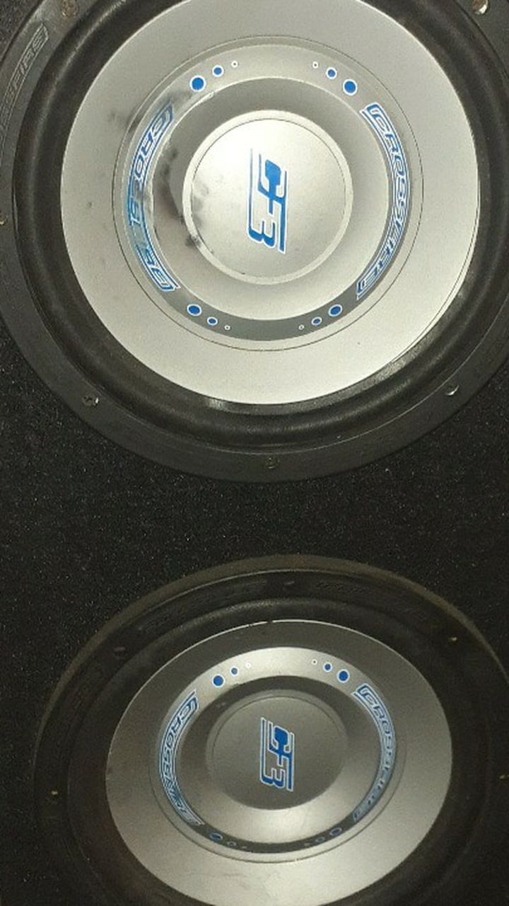 Crossfire Cf3 Dual 10" Speakers Subwoofer Box