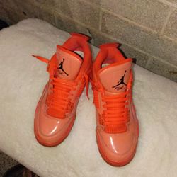 Jordan 4 Retro Hot Punch