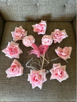 8 Faux Pink Flowers & 2 Kissing Balls