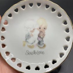 VINTAGE 1984 Precious Moments Sew In Love Mini Ceramic Plate