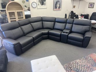 New Power Reclining Sectional. Black Leather Match. 105x93x41H. Free Delivery!
