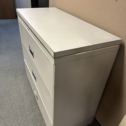 3 Drawer Filing Cabinet 