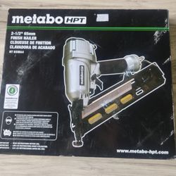 Metabo 2-1/2-in 15 -Gauge Pneumatic Angled Finish Nailer #2417