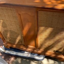 Old Radio / Record Player