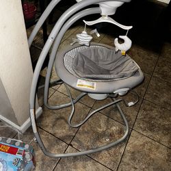 Graco Swing And Bouncer