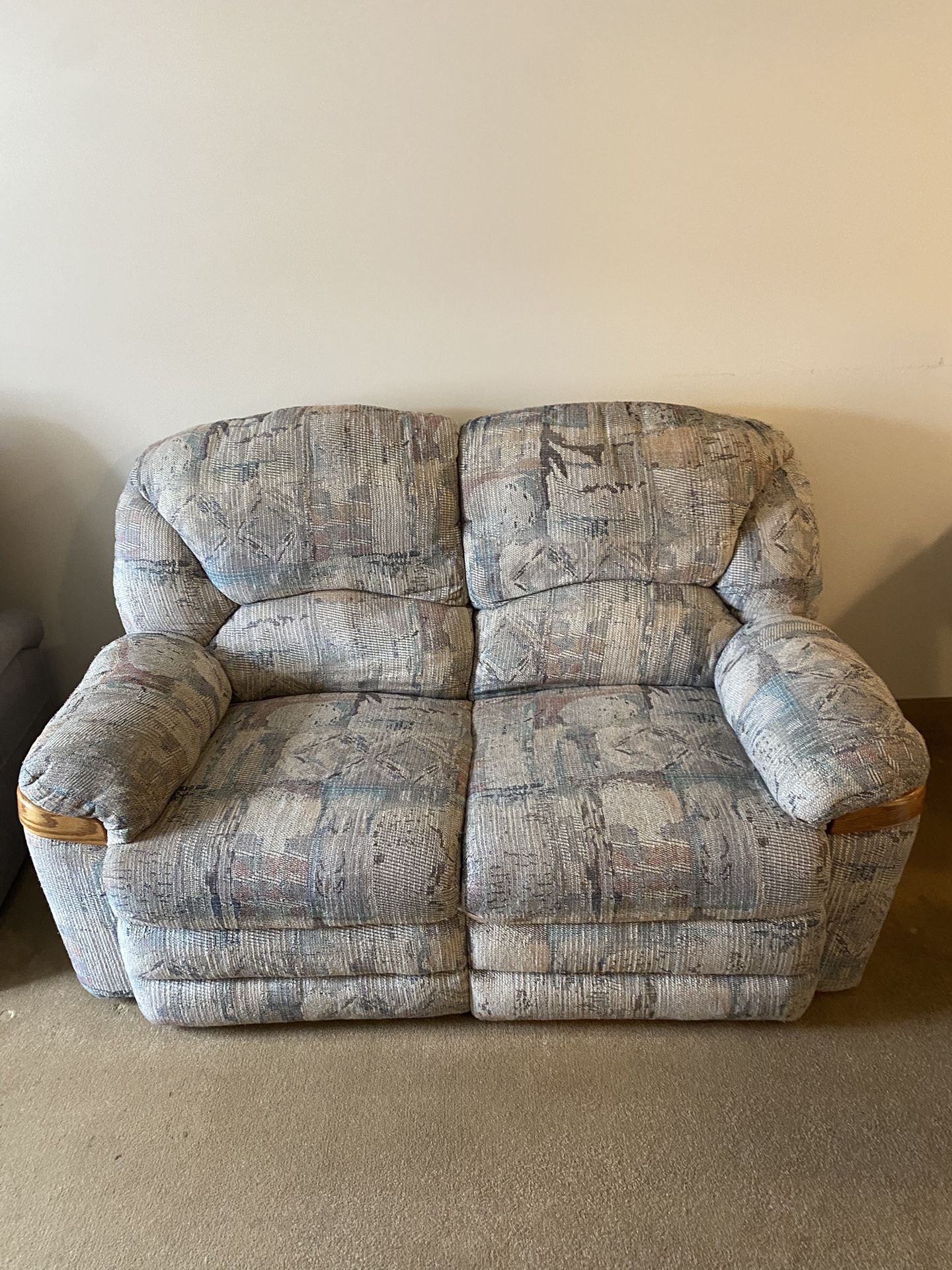 Free Loveseat Reclining