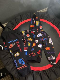 Nike sweatsuit kids size 5-6