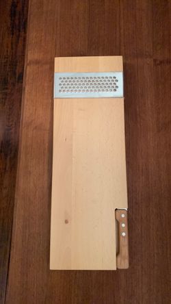 Fish cutting board w/knife By Bodum Danish wood!