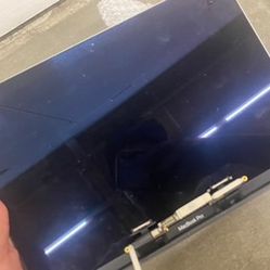 MacBook Pro Screen Replacement
