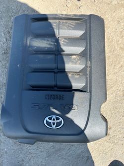 2012 Toyota tundra engine cover