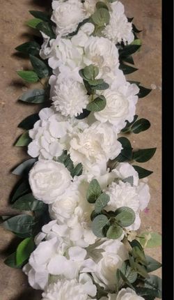 1 pc white flower arrangement