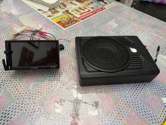 LG double din radio / planet audio 8” low profile amplifier subwoofer asking $180 for everything