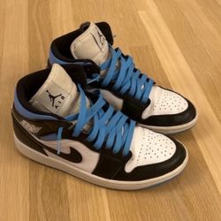 Jordan 1 Mid UNC         Women’s: 10.5 Men’s: 9