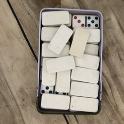 Dominoes