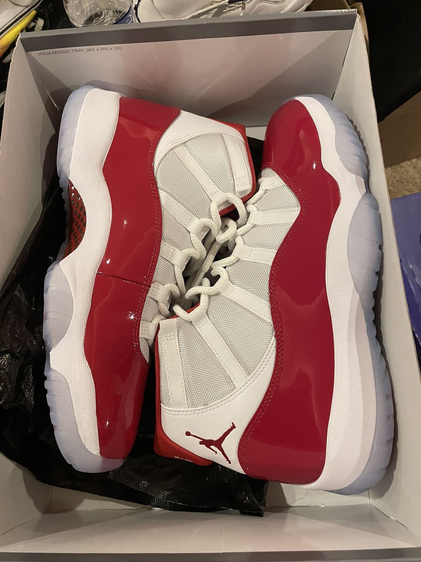 Jordan 11 Cherry