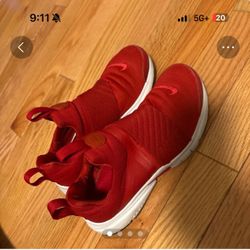 PRESTO EXTREME RED LIMITED EDITION SHOE SIZE 4Y / 6 w