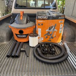 RIDGID 9 Gal. 4.25 Peak HP NXT Shop Vacuum Wet Dry Vac w/Filter, Hose & Attachments