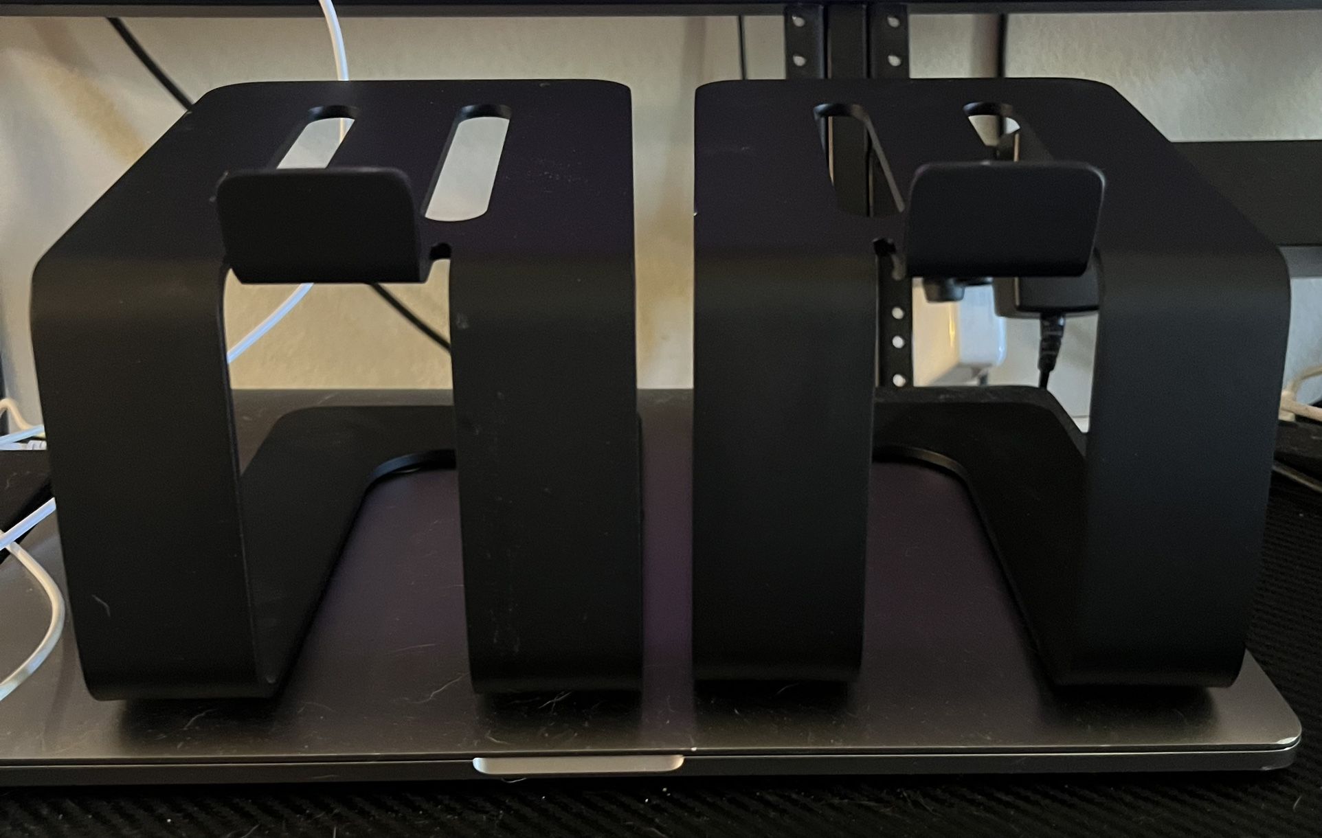 STUDIO MONITOR STANDS