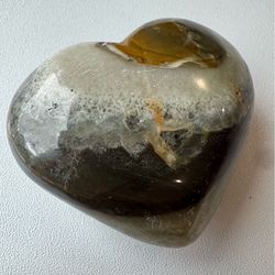 Polished Calcite Heart Stone – Natural Onyx Marble Crystal