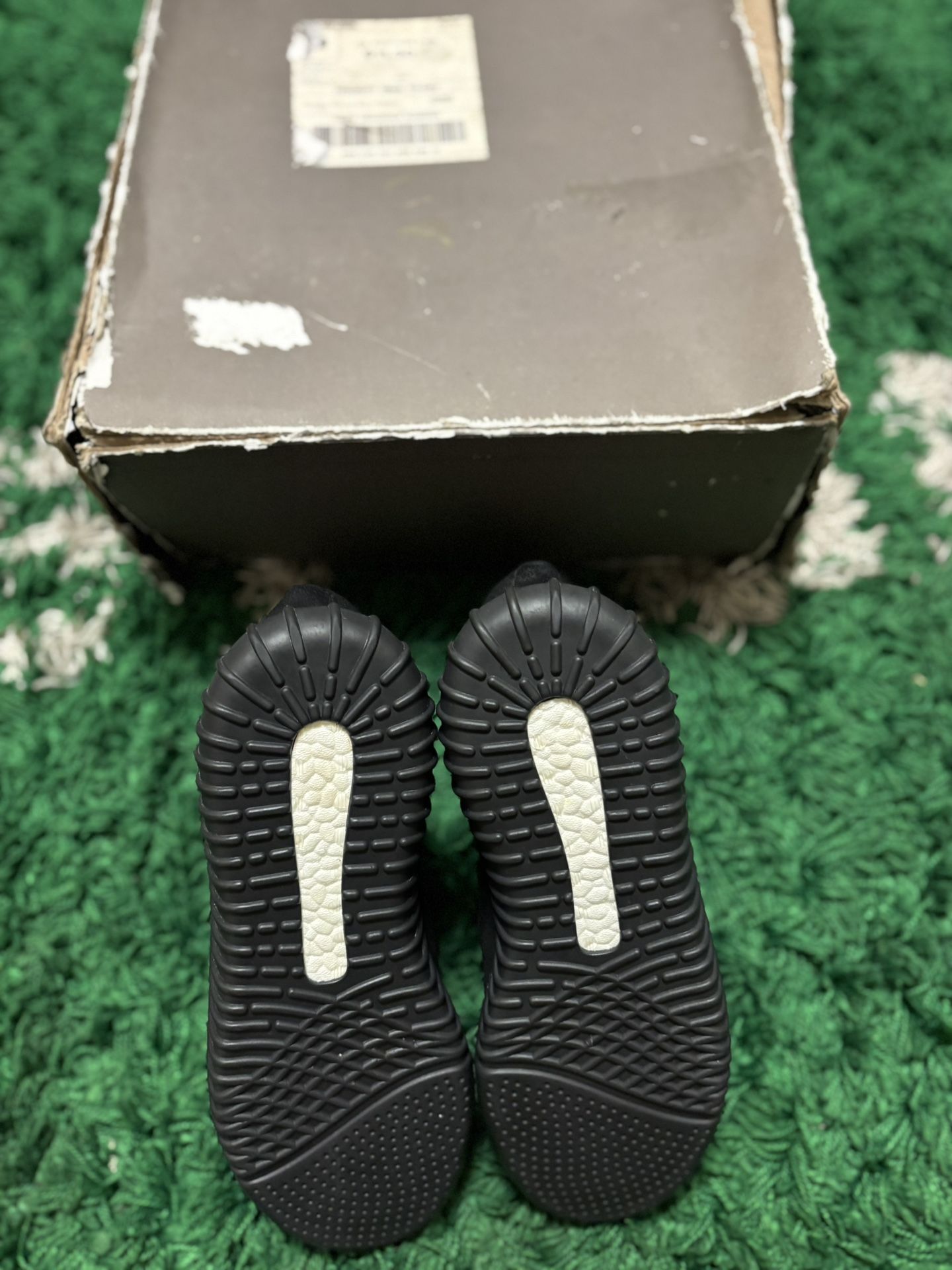 yeezy boost 750 box Rare YEEZY BOOST 750 Sample