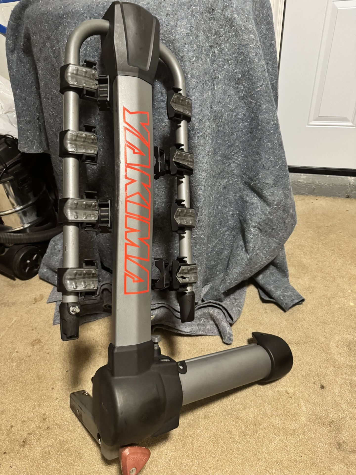 Yakima SwingDaddy 4 Bike Rack - 2" Hitches - Swinging