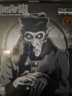 Mezco Nosferatu