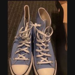 NIB WOMENS SIZE 8 CONVERSE SHOES BLUE