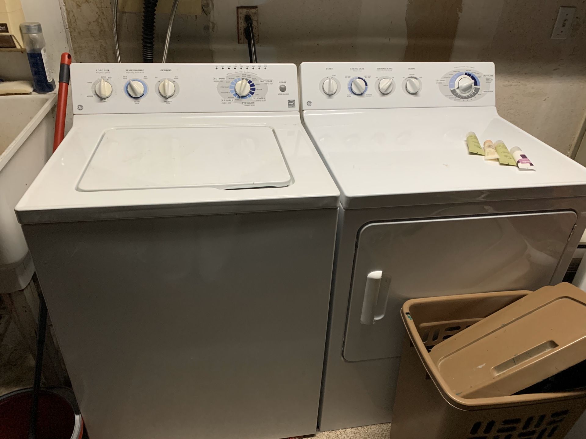 Washer and dryer *PENDING PICK UP* for Sale in Riverside, CA OfferUp