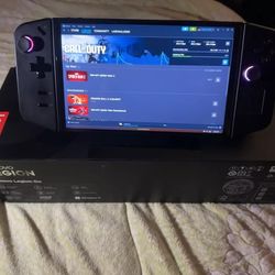 Lenovo Legion Go 8.8, 144Hz Handheld Touch Gaming PC AMD Z1 Extreme 16GB 512GB