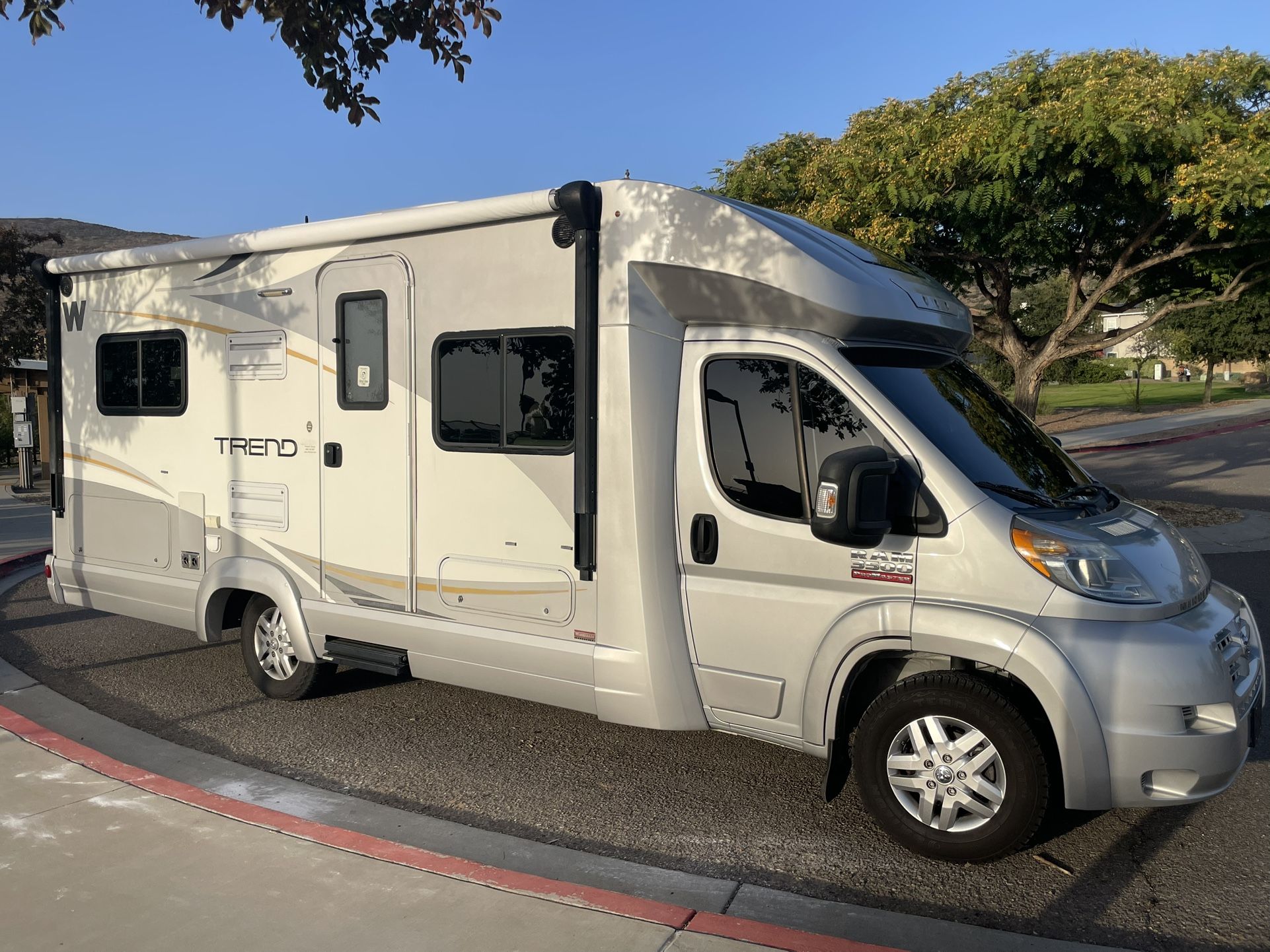 2014 Winnebago Trend 23L