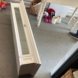 Shelf Walll
