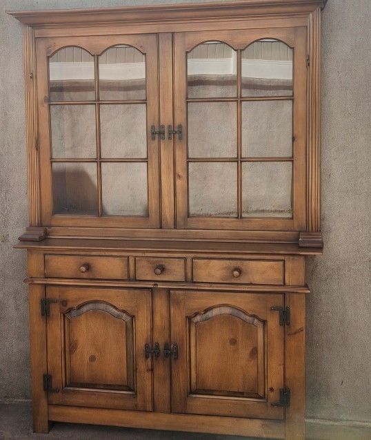 1940s Pine Hutch