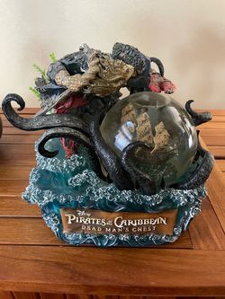Disney Pirates Globe with music