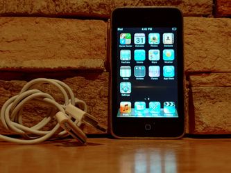8gb Apple IPod Touch