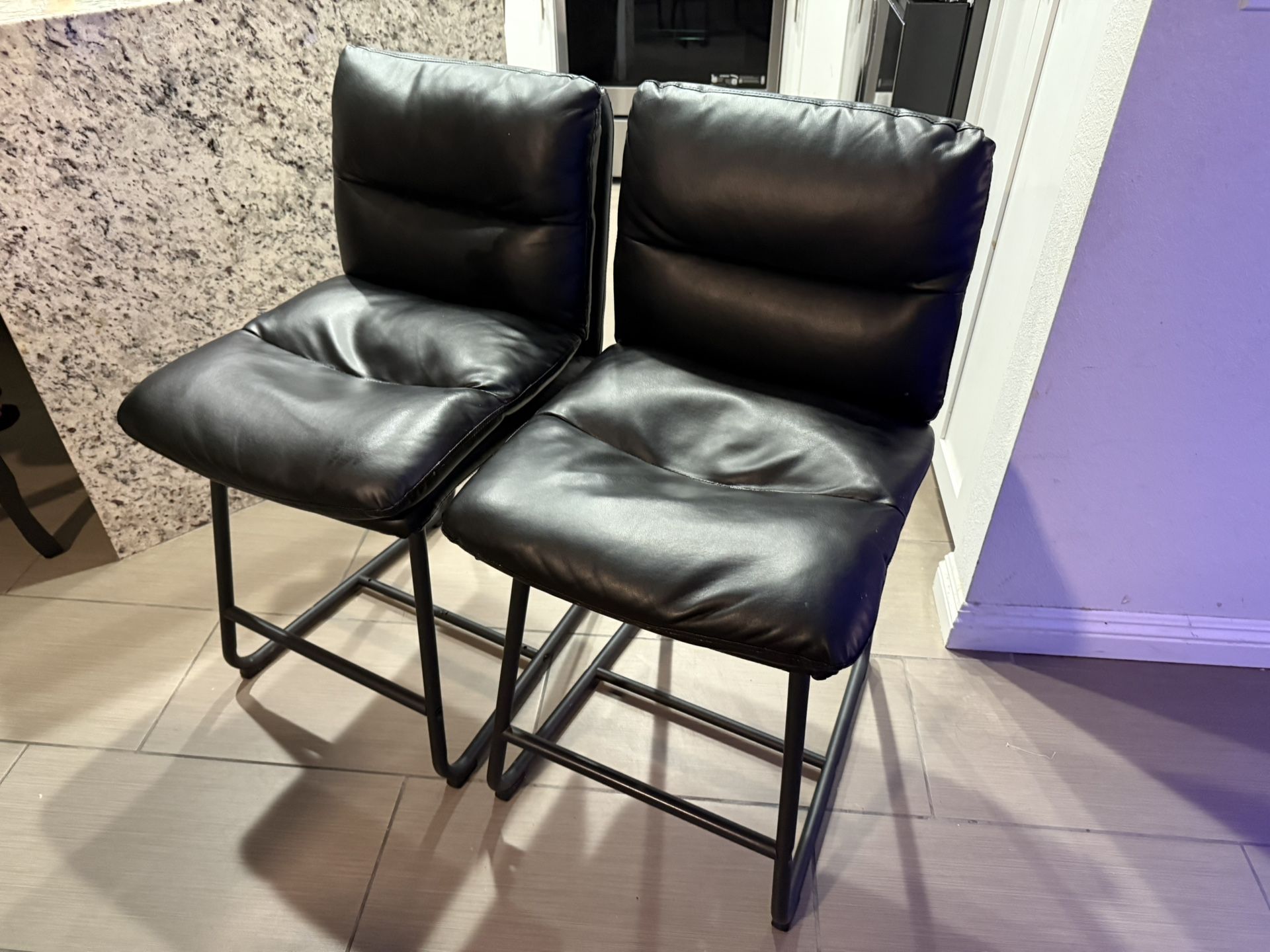 Bar stool counter height black qty 2