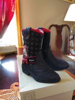 Minnie mouse girl's boots size 7/Botas de Minnie mouse para niña talla 7