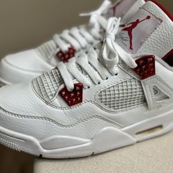JORDAN 4 RETRO Size 8 .5 no  box 📦 