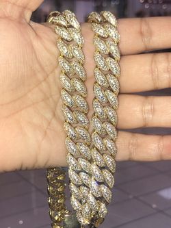 Iced out 14k gold PVD plated finish flooded diamonds Miami Cuban link Chain
