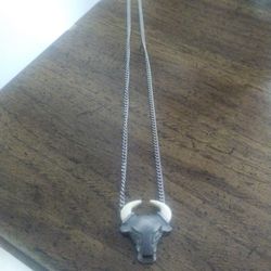 avon bullhead pendant 