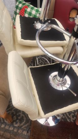 adjustable bar stools good condition