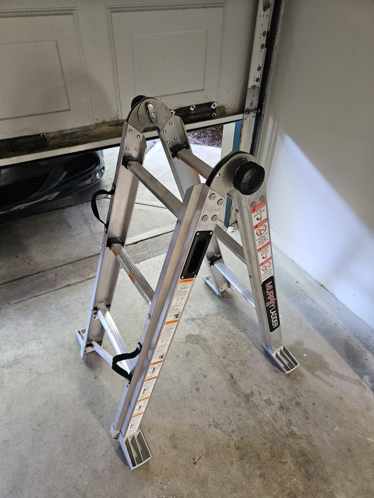 Murphy Ladder: 7ft height 10ft reach