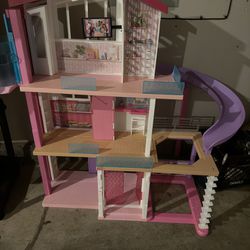 Barbies/doll House/clothings /others 