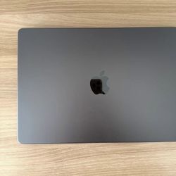 Basically Brand New M5 MacBook Pro 14”