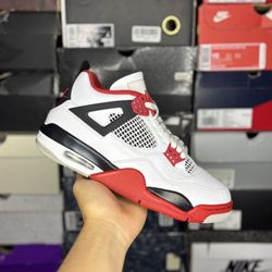 Size 8.5M - Jordan 4 “Fire Red”