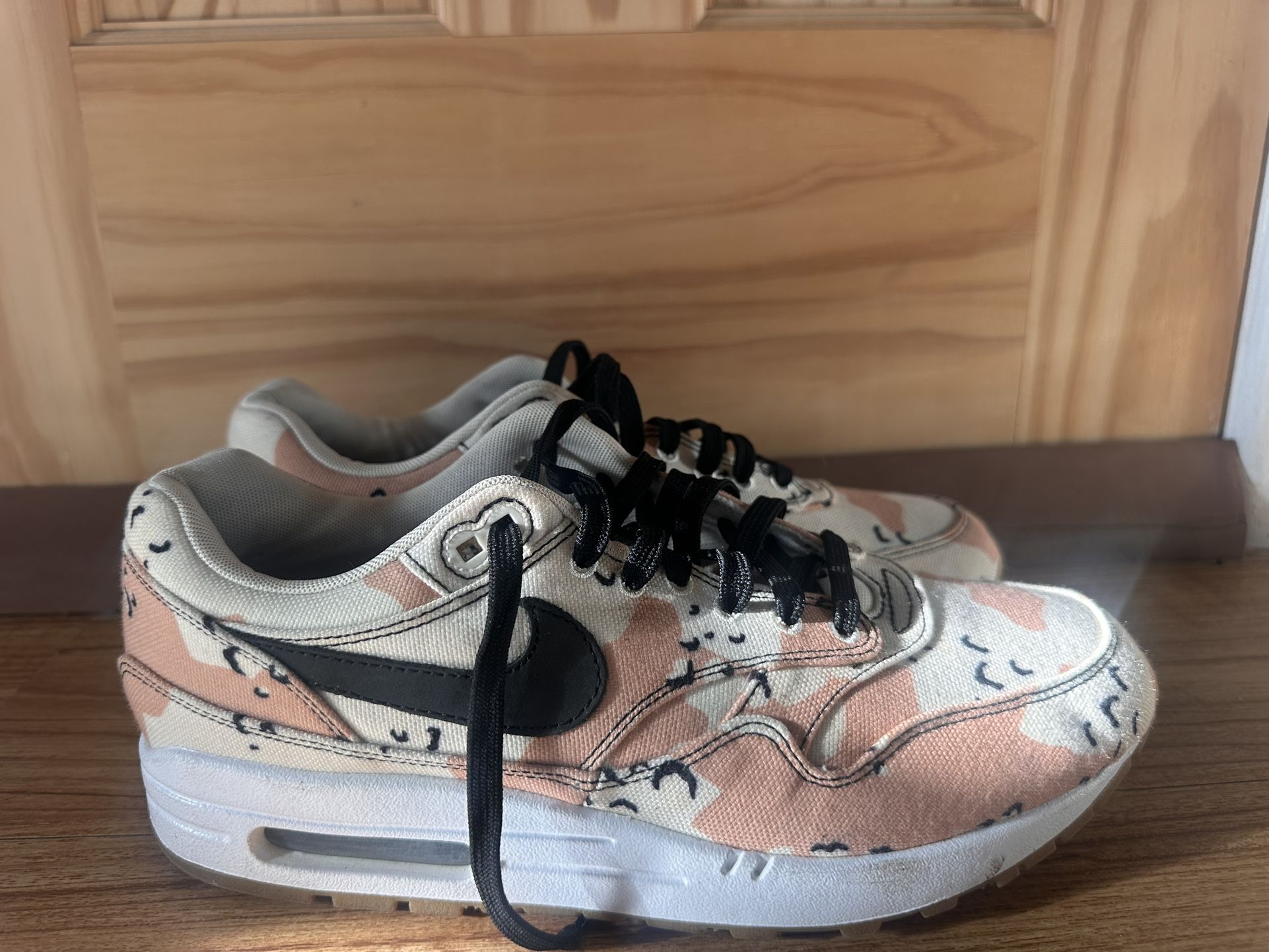Nike Air Max 1 Desert Camo Size 9 