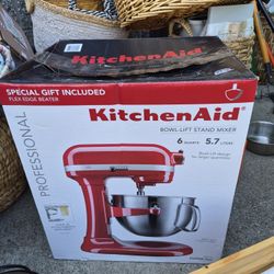 KitchenAid, Red
